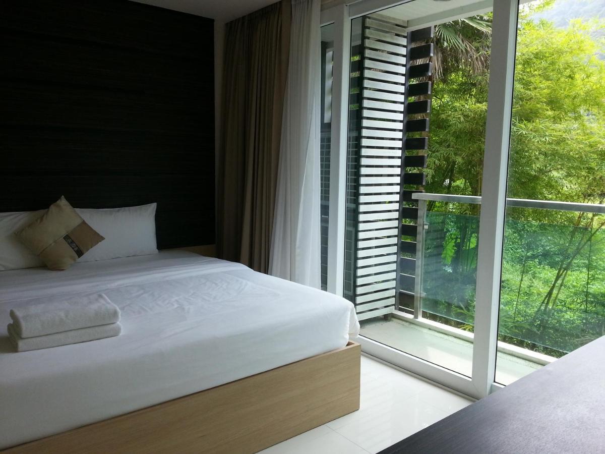 The Baycliff Residences Patong Exterior photo