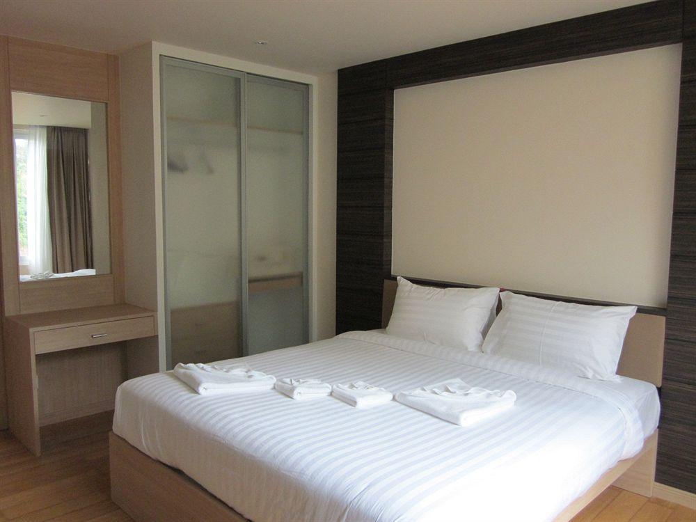 The Baycliff Residences Patong Exterior photo